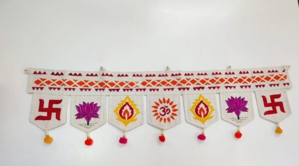 Hand Paint Toran