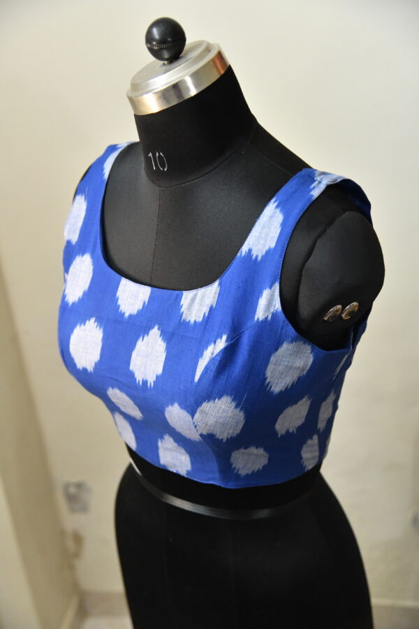 Slivless Simple Blouse
