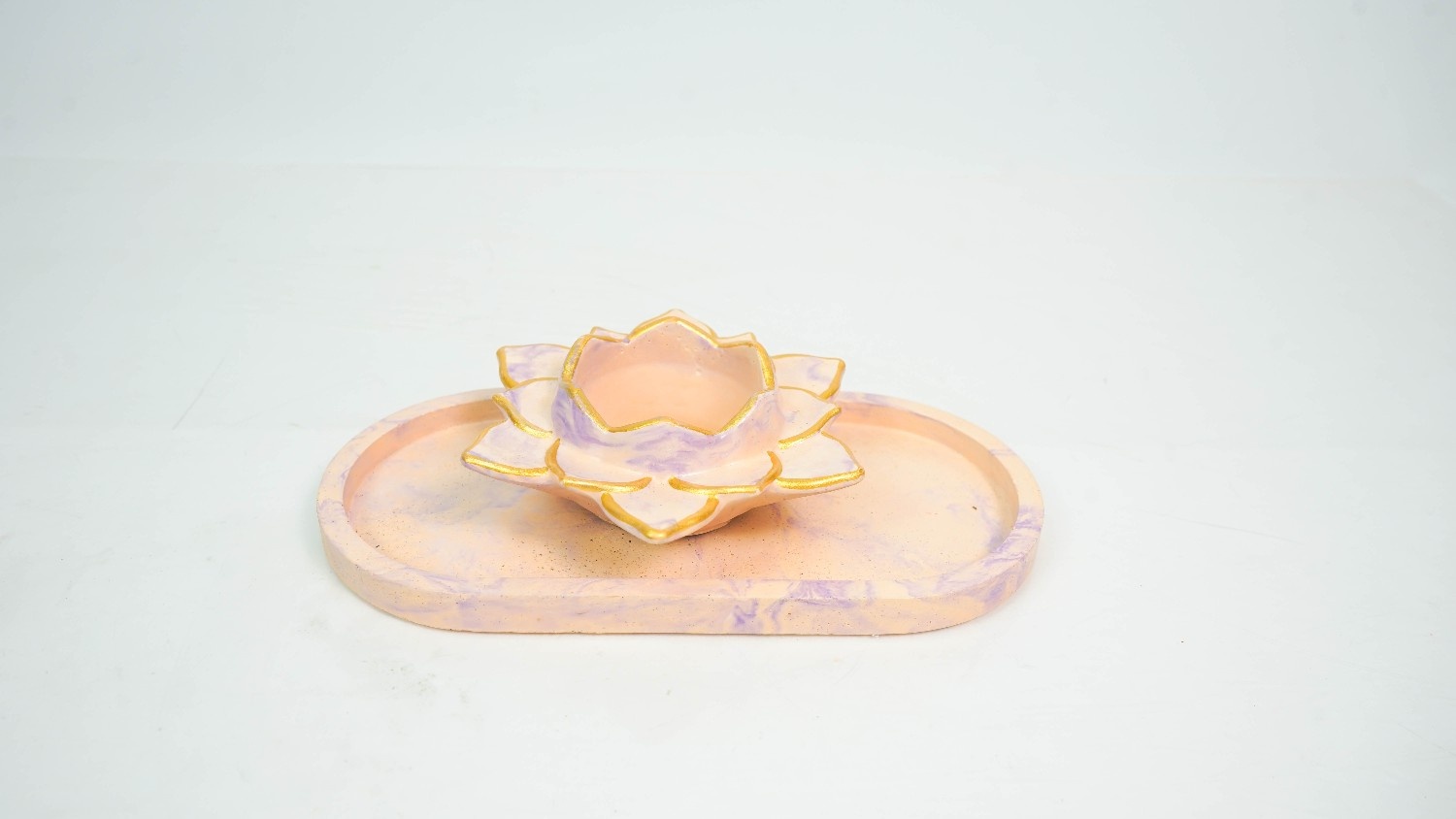 Lotus candle holder with plate - Image 2